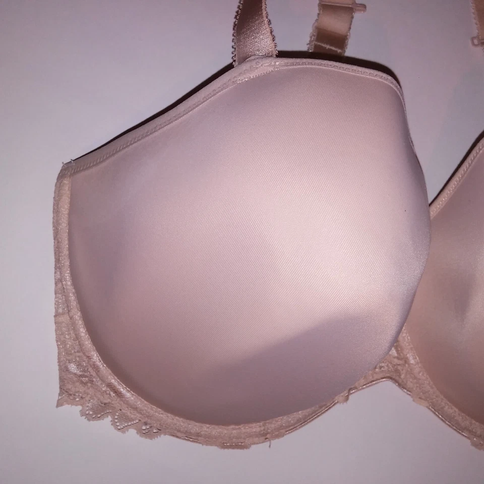 Sujetador Fantasía 36I Ligeramente Forrado Balconet Crema Sólida Ribete de Encaje Con Aros Foto 4 de 4