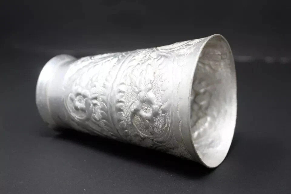 Antiguo vidrio Lassi plateado raro coleccionable hecho a mano con talla fina profunda Foto 3 de 4