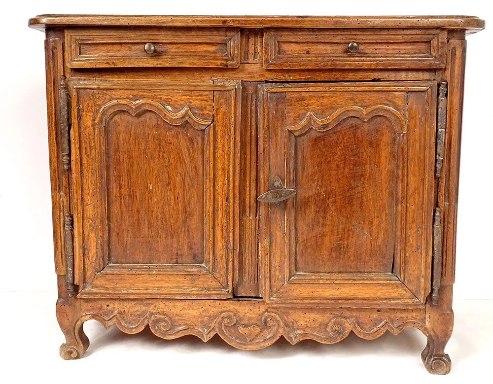 Small Buffet Of Masters Louis XV Rustic Cherry Wood Carved Hearts