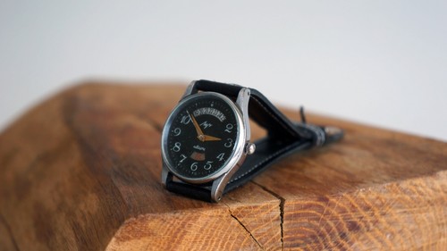 Luch Quartz wristwatch USSR Original watch Collectible watch made in ussr - Picture 4 of 12