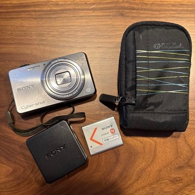 Sony Cyber-shot Compact Digital Camera with Battery and Case Slight Wear