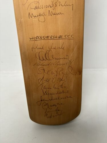 Duncan Fernley signierter Cricketschläger Yorkshire, Worcestershire & Leicestershire CCC - Bild 8 von 18