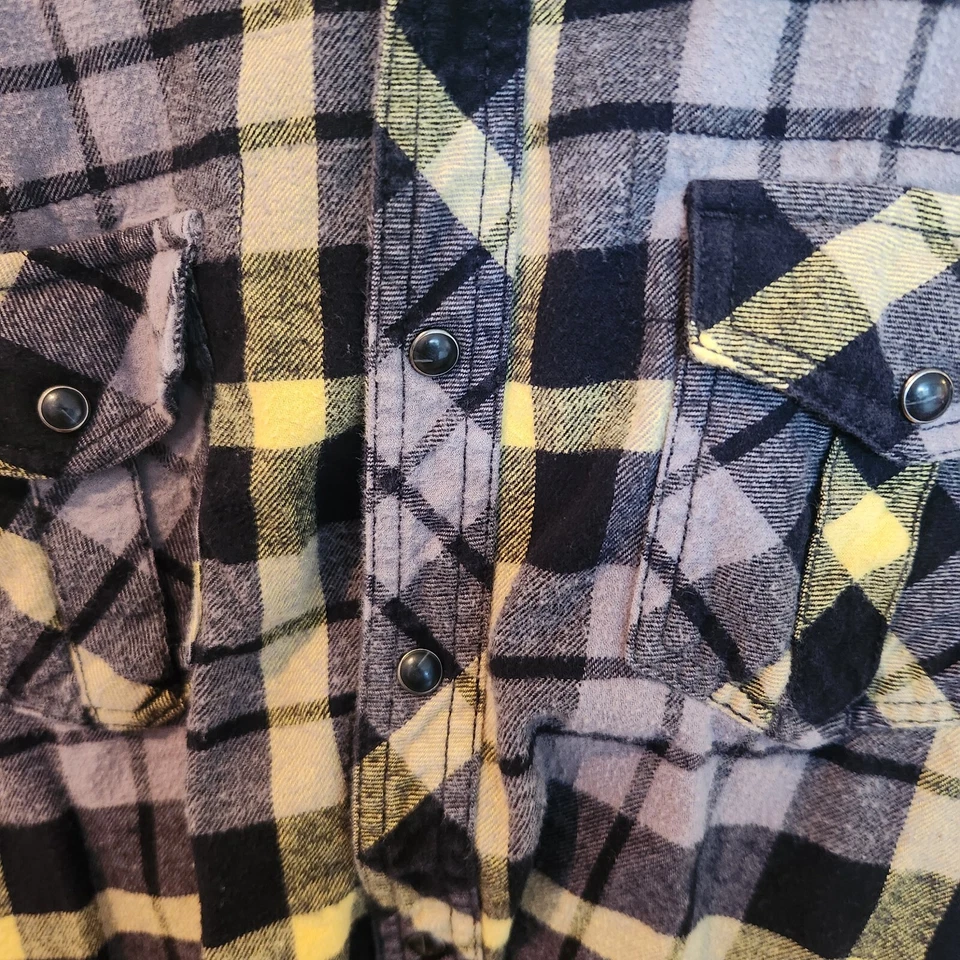 Route 66 preto/cinza/amarelo. TAMANHO GRANDE.   BOTÕES DE PÉROLA PRETA, flanela manga longa - Imagem 4 de 4