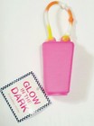 1 Bath Body Works PINK IM DUNKELN LEUCHTEND Taschenhalter Handgel Desinfektionsetui