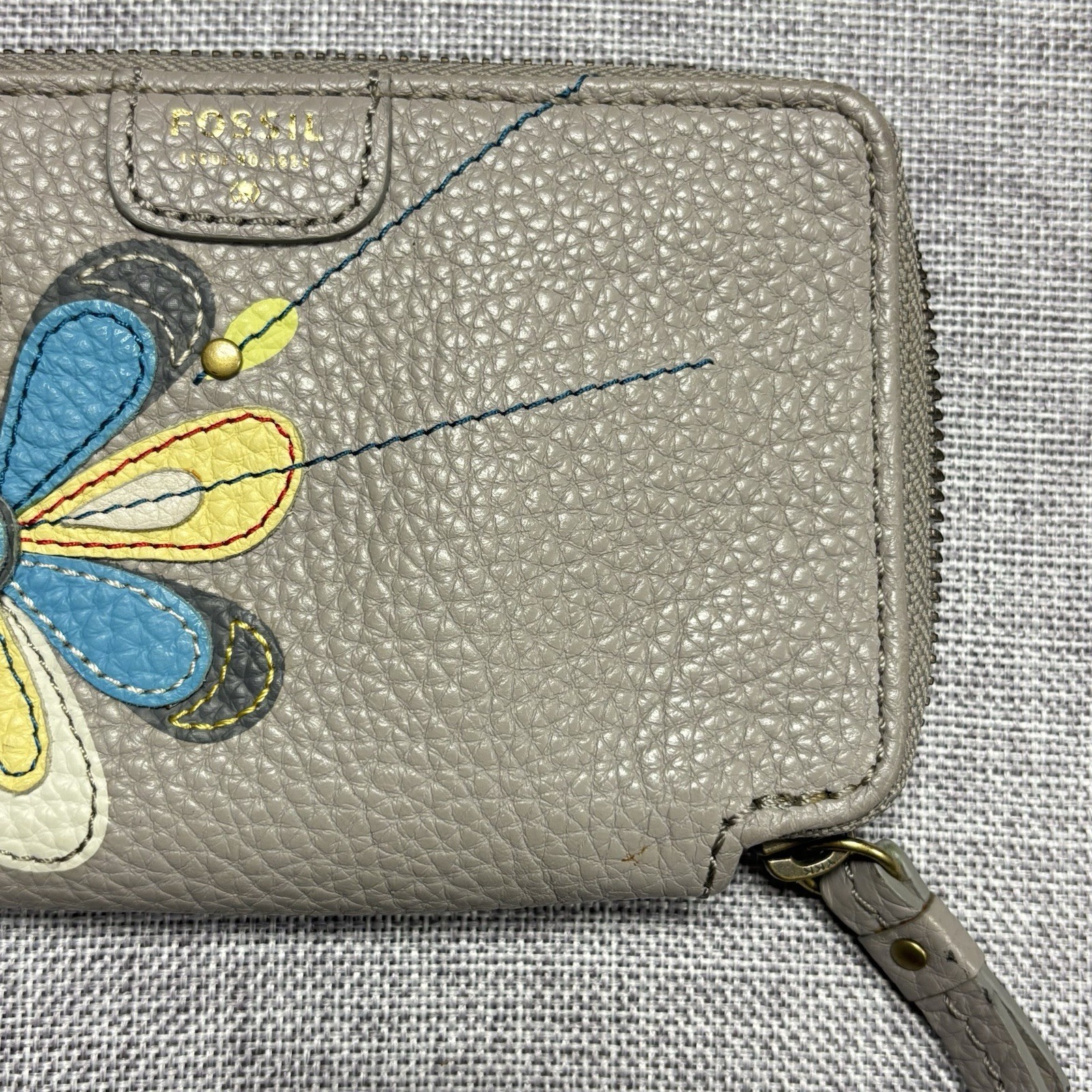 Fossil Leather Zip Around Large Wallet With Flora… - image 3