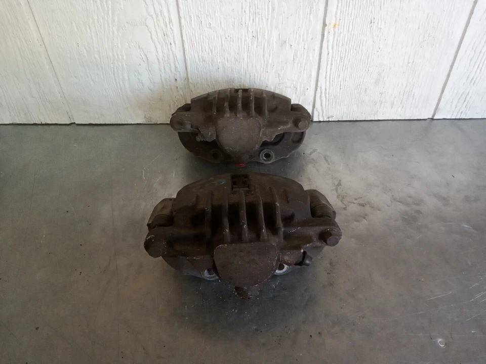 OEM 1998-02 Chevrolet S10 Blazer Jimmy Rear Set Brake Calipers Left Right - Image 3 of 4