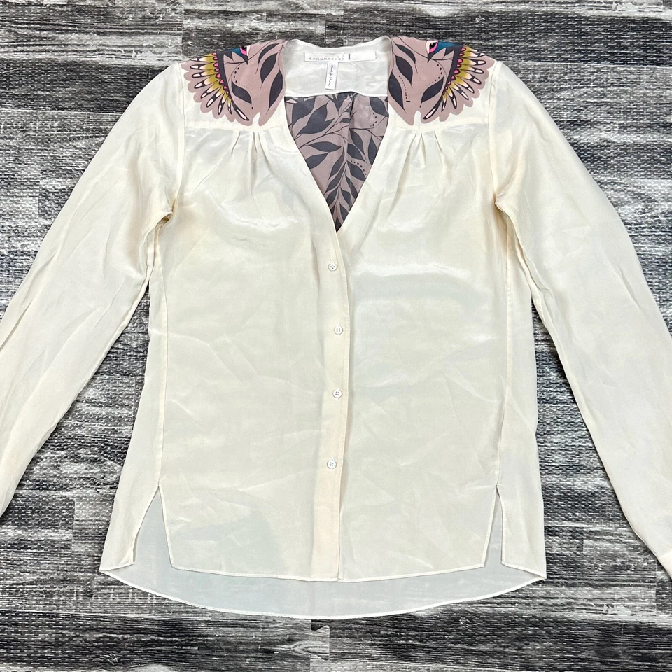 Blusa Dorothee Schumacher feminina tamanho XS tatuagem nas costas manga longa 100% seda gola V - Imagem 3 de 4