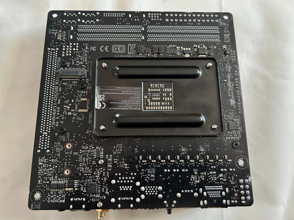 ASUS ROG STRIX B550-I GAMING(WIFI) MINI-ITX AM4 AMD per CPU RYZEN 3XXX-4XXX-5XXX - Immagine 4 di 4