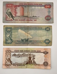 United Arab Emirates 100 + 20 + 5 Dirhams Banknotes = 125 Dirham Currency