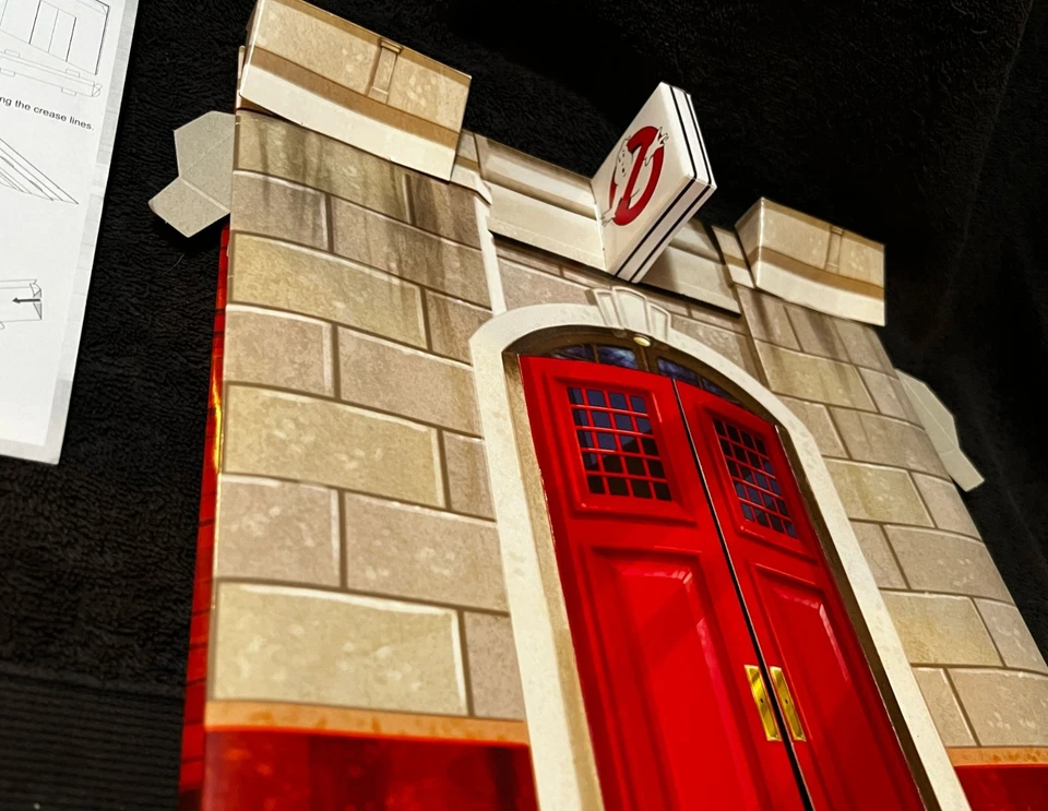 DIORAMA BOMBEROS • CASI 24" DE ALTO • ACCIÓN RETRO LOS VERDADEROS CAZAFANTASMAS Foto 3 de 4