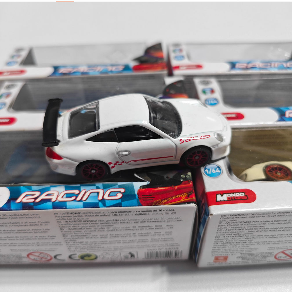 1/64 Porsche GTS RS die-cast alloy car model collectible