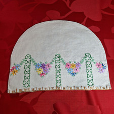 Vintage Hand Embroidered Linen / cotton  Tea Cozy - Cosy Cover  1940's / 1950's
