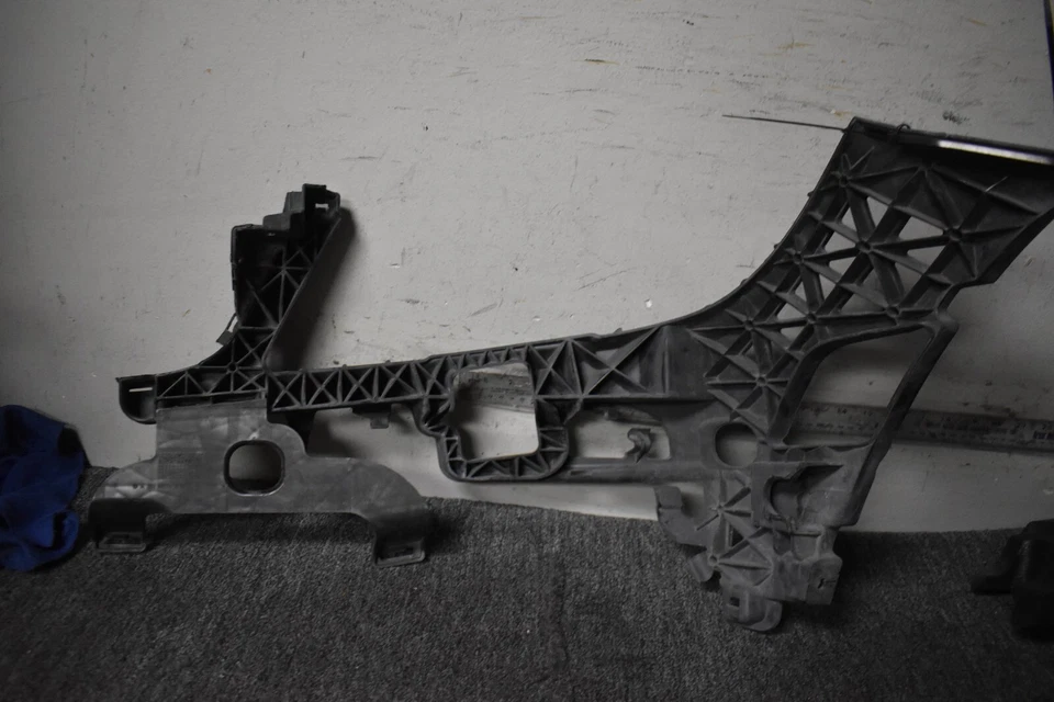 Mercedes Benz C350 2008-2011 panel de soporte deportivo lado derecho fabricante de equipos originales Foto 4 de 4