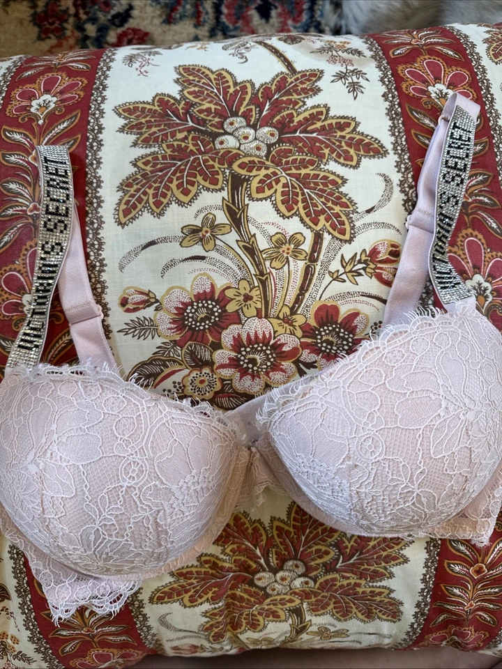 Victoria’s Secret Very Sexy Shine Push Up Bra Pink Rhinestone Straps 36D - Image 3 of 4