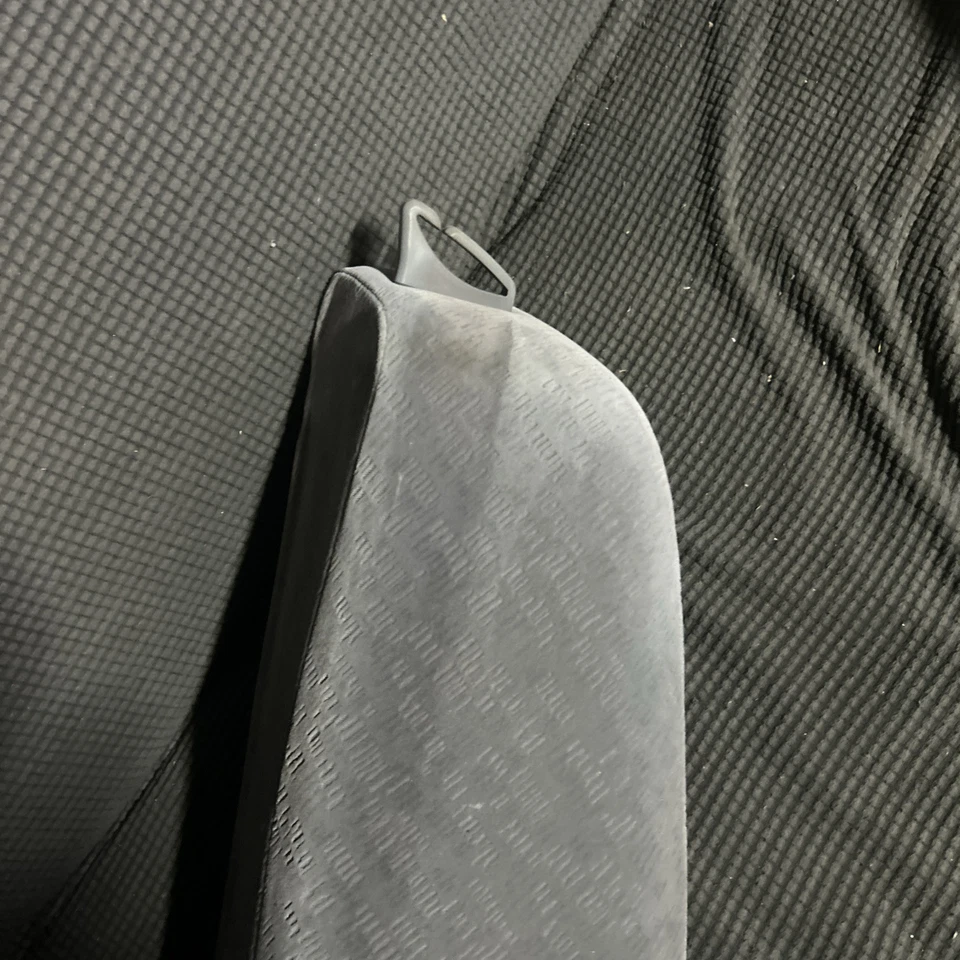 Hyundai Elantra 2005 cojín lateral trasero izquierdo cinturón de seguridad guía gris stock OEM Foto 3 de 4