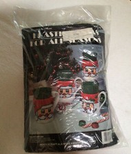 Santa on Parade Cup Holders Plastic Canvas W91-760 by Needlecraft Ala Mode NEW
