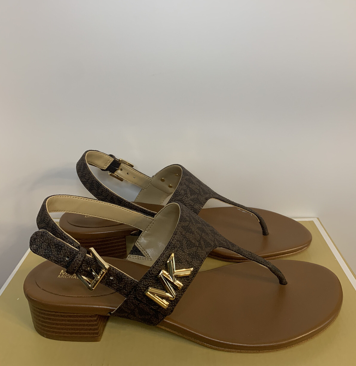 New - Women's Michael Kors Jilly Brown Multi T Strap Sandals Size 11  196108417335 | eBay
