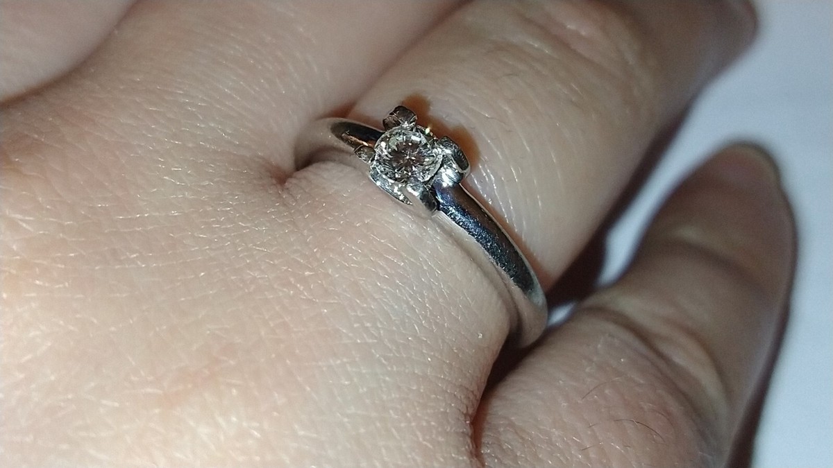 Solid platinum 0.28 carat natural diamond ring 6.07 grams sz 5.75 