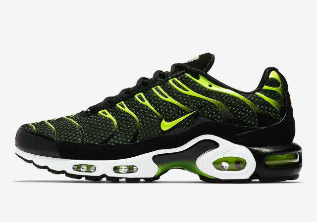 air max plus white black volt