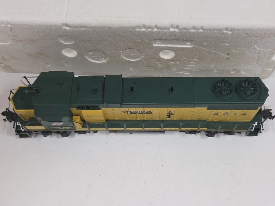 K-Line K2400 Chicago North Western Operation Lifesaver 4614 Locomotive O Guage - Image 2 of 4