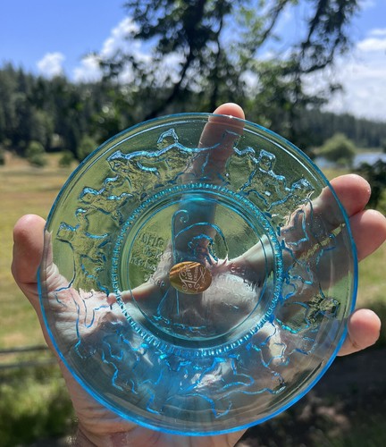 4 Vintage Tiara Exclusive Glass Blue Nursery Rhymes 6 1/2" Embossed Plates NEW - Picture 8 of 23