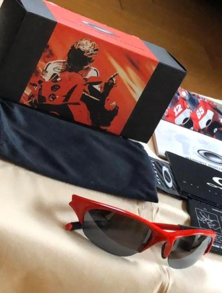 Lunettes de soleil OAKLEY JULIET X-METAL XX 24K collection accessoires de mod... - Photo 1/1