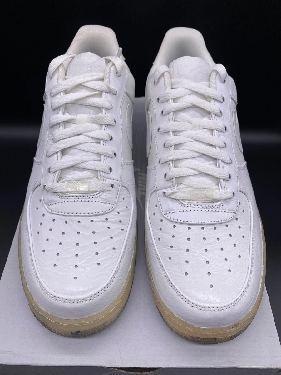 最初の ナイキ 2008 アイディー ロー エアフォースワン スニーカー