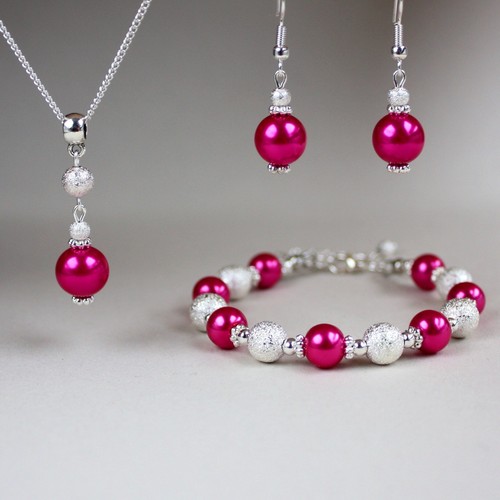 Hot fuchsia pink pearl necklace 