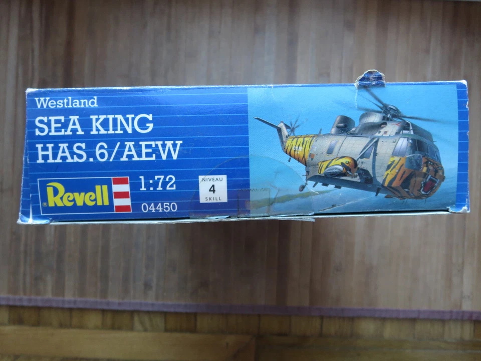 Westland Sea King HAS.6/AEW - Scala 1/72 - Revell 04450 - Immagine 2 di 3