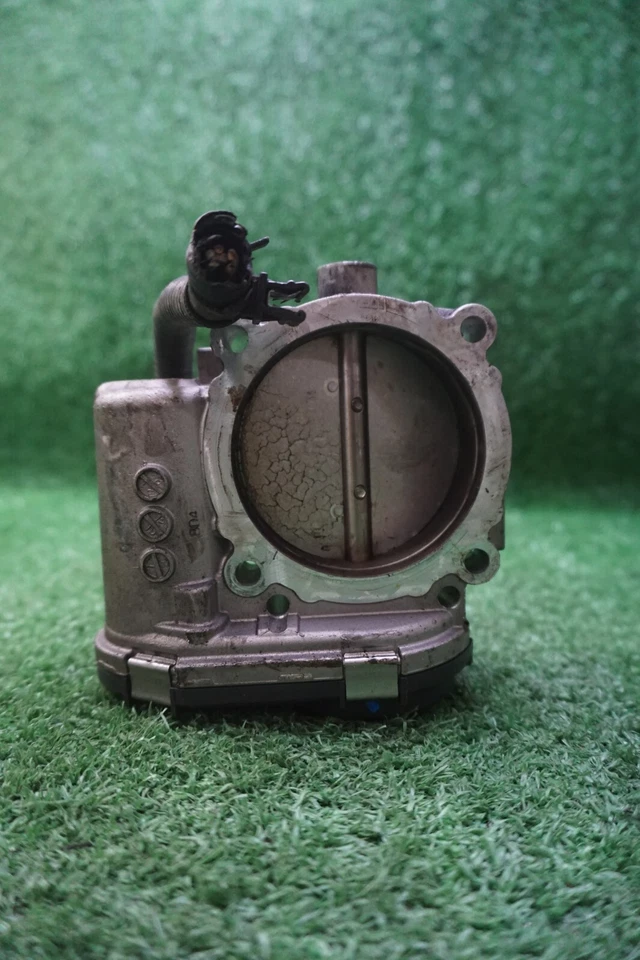 Chrysler 200 2011 3,6 L carrocería del acelerador OEM 05184349AC Foto 3 de 4