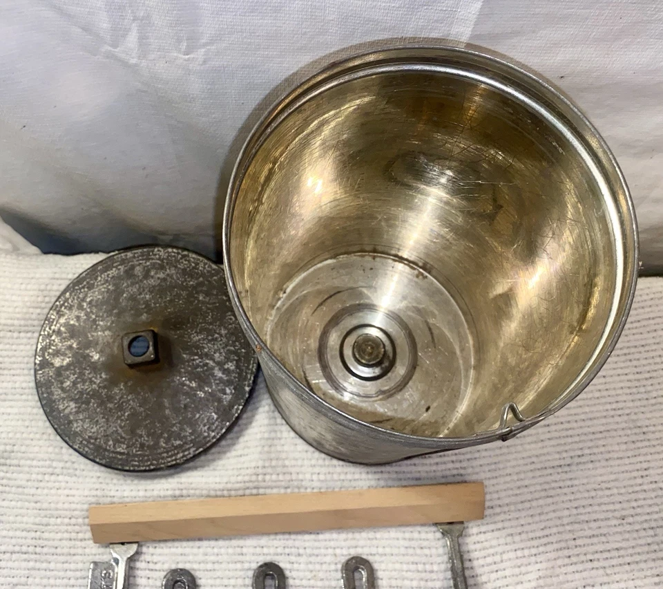 BARRA DE MANO VINTAGE BLANCA MONTAN HELADERA BOTE, TAPA Y PALETA 13"x7" Foto 4 de 4