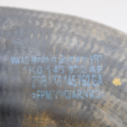 VW Passat B7 Touring Ladeluftkühler Schlauchrohr 1K0145832AF 2011 1.6TDI 77KW