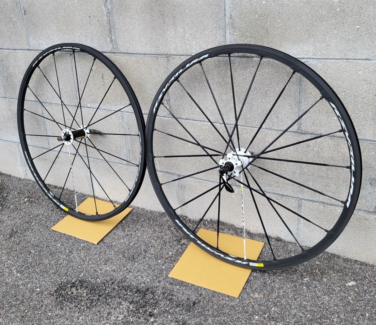 MAVIC KSYRIUM SLE EXALITH  キシリウム　sle Mavic Ksyrium SLE Wheel System - Components