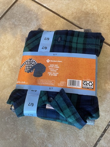 Plaid Boy's 2 Pack Long Sleeve Button Down Flannel Shirt 6/7 - Picture 2 of 2