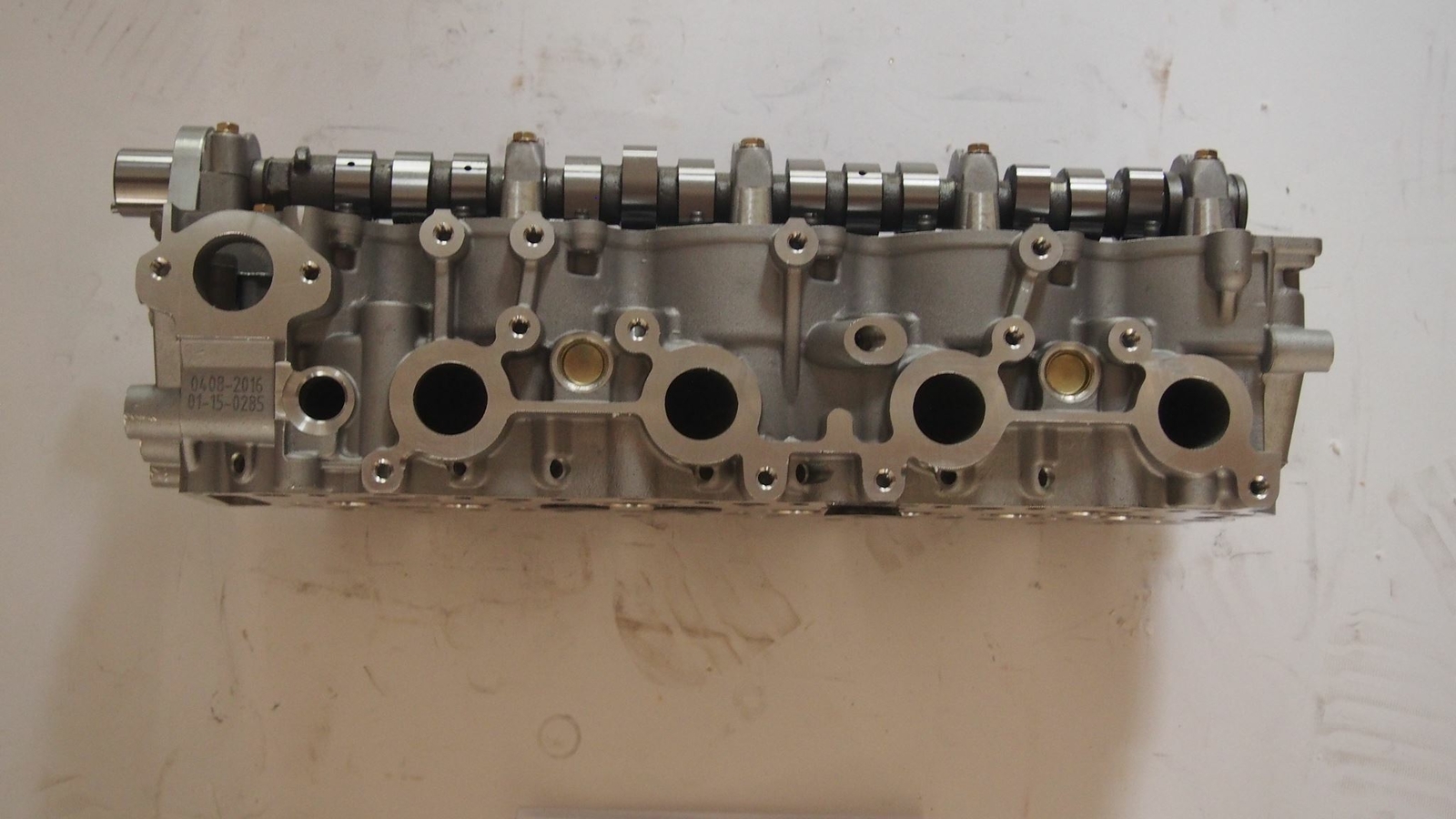 Complete Cylinder Head WLT WLT WL0110100G / WL3110100H For Mazda MPV