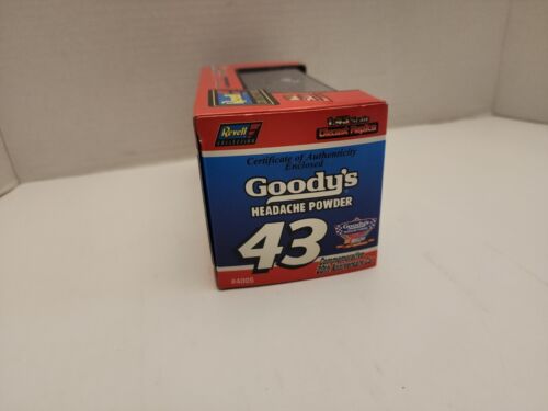 1/43 REVELL NASCAR '97 PONTIAC GRAND PRIX #43 GOODY'S - BOBBY HAMILTON - Picture 3 of 6
