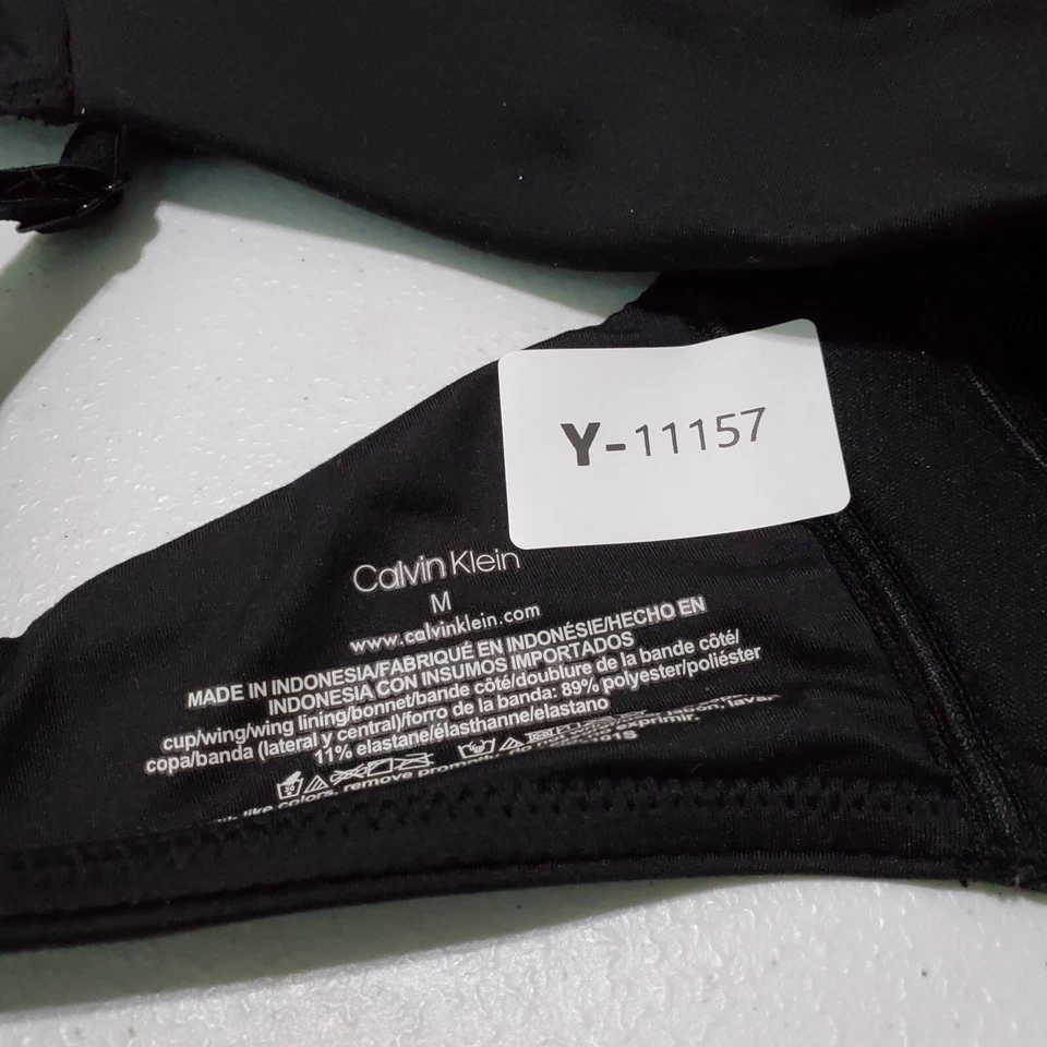 Calvin Klein Women Bra Medium Black T-Shirt Wireless Lightly Lined Convertible - Image 2 of 4