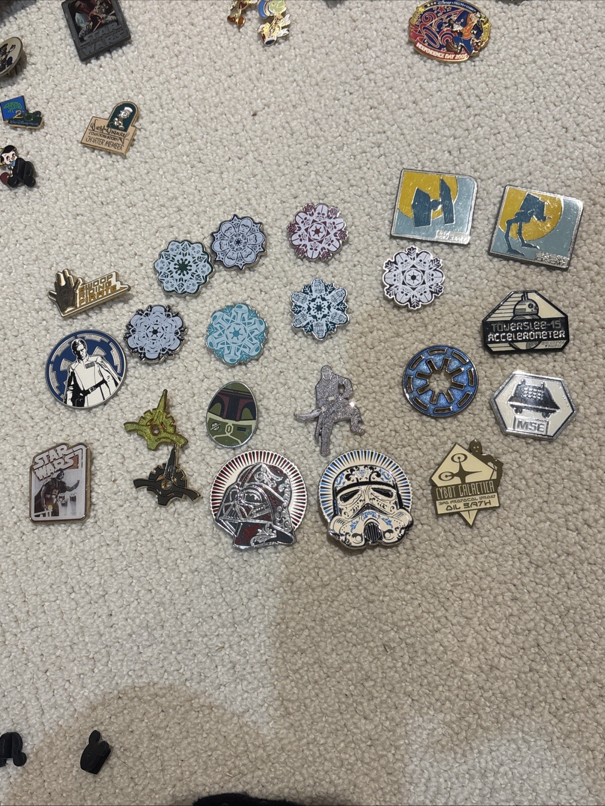 Lot Of 22 Disney Star Wars Pins