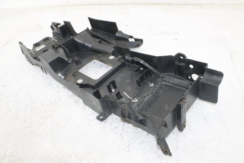 99-02 R6 UNDERTAIL UNDER TAIL BATTERY TRAY TREY PLASTIC SUB FRAME BROKEN!!! - Picture 24 of 24