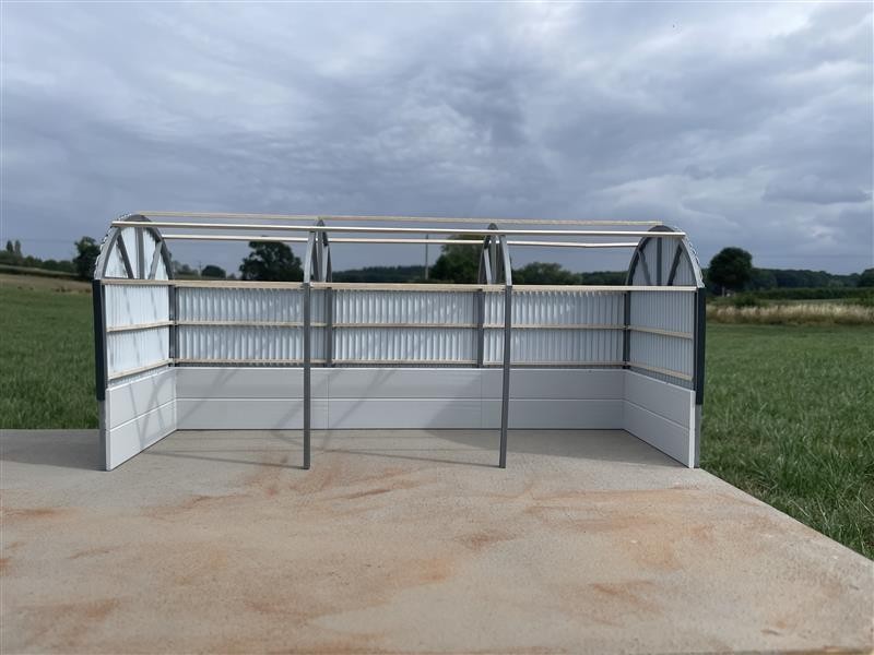 Kit modelo de granero holandés de 3 bahías 1/32