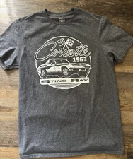 Official GM Corvette Sting Ray 1963 Graphic T-shirt Tee Medium Gray