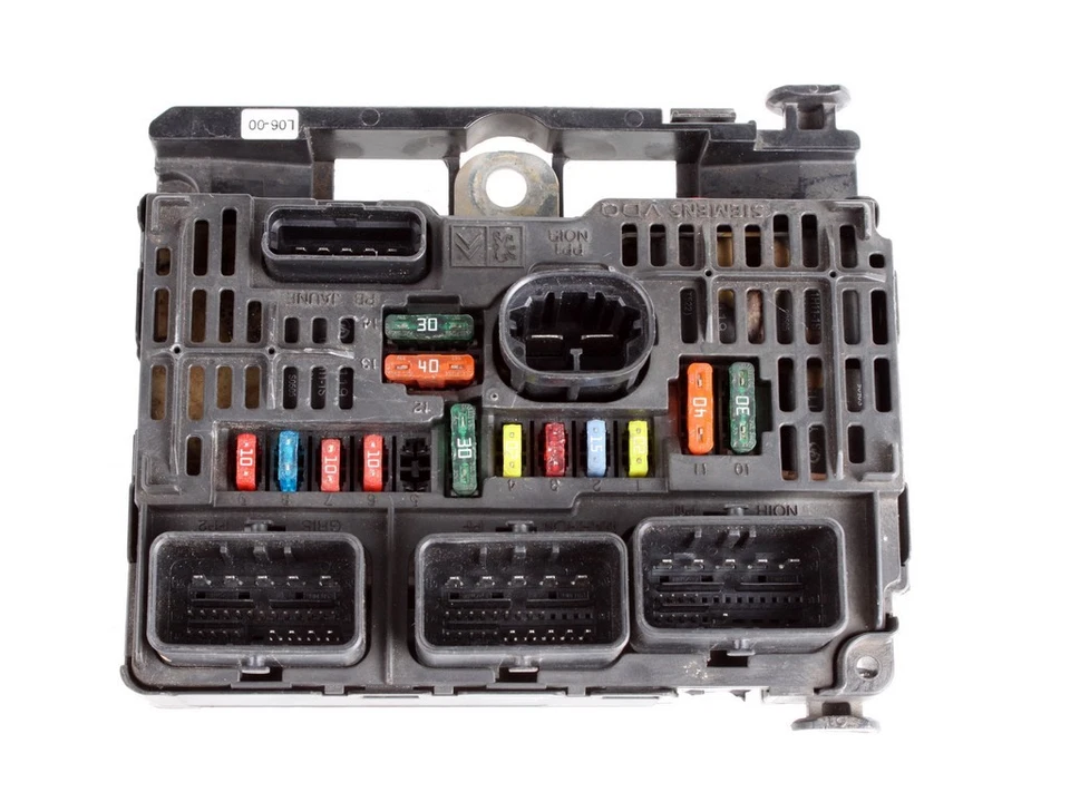 Module BSM Boîte à Fusibles Berlingo C2 C3 C5 C8 Peugeot 206 307 807 Partner - Photo 1/4