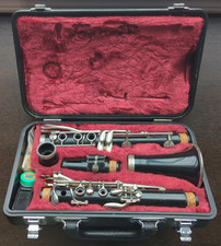 Yamaha Bb Clarinet Black Resin Body w/ Original Case Vintage Needs Repair