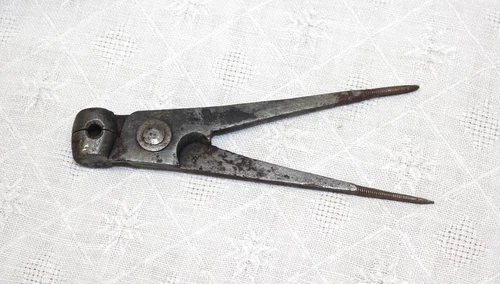 Antique Vintage Civil War Era? Single Cavity Round Ball Bullet Mold