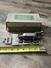# 121795 Botón de costura accesorio ojal Singer vintage con caja