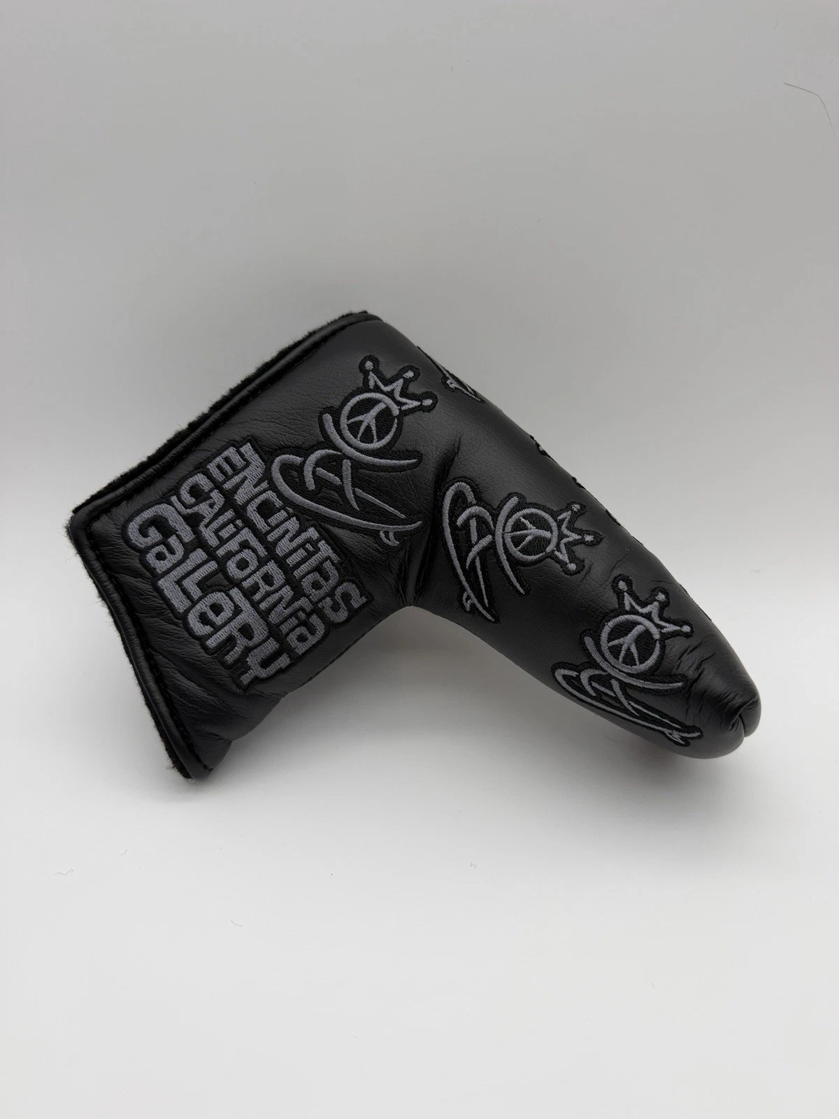 New Rare Scotty Cameron Gallery Peace Surfer Blacked Out Blade Putter Headcover