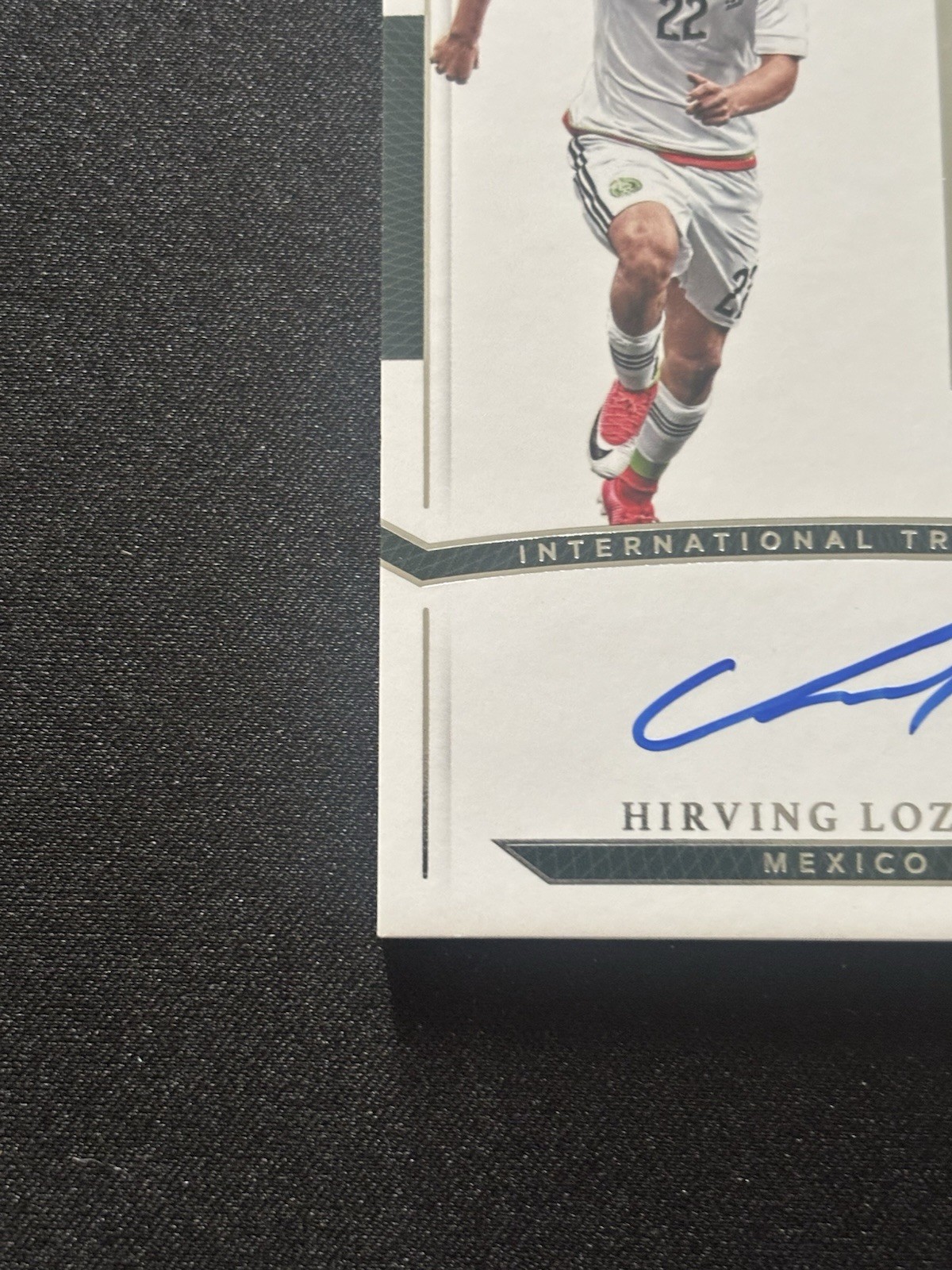 2018 Panini National Treasures Hirving Lozano Patch Auto On Card /99 Player Worn view 5