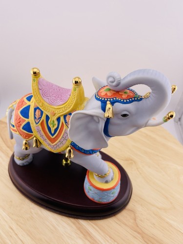 Lenox Porcelain Carousel Elephant Figurine Wood Base 7.25” Mint Condition VTG - Picture 10 of 16