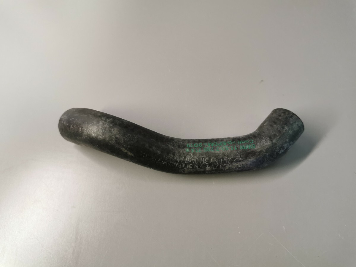 NEW GENUINE BMW E46 E39 E38 COOLING SYSTEM WATER HOSE 11537785714 