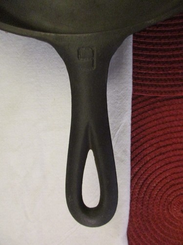Griswold 710 B Gusseisen Pfanne #9 schräges Logo Erie PA 10,5" ~ Ausgießer Ref. CA-08 - Bild 4 von 9
